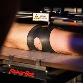 Ένας τρισδιάστατος εκτυπωτής που χτυπάει tattoo!