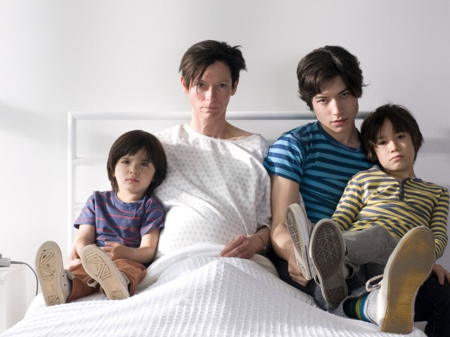 Ταλαντούχα κορίτσια στην καρέκλα του σκηνοθέτη